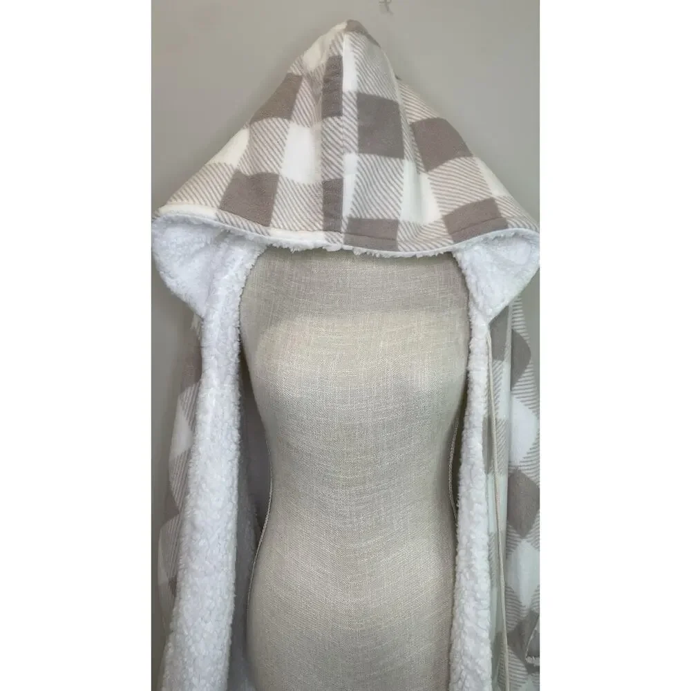 NWT $ 99.95 Soft Surroundings Taupe Plaid Wearable Throw Sherpa Poncho One Size - Picture 3 of 16